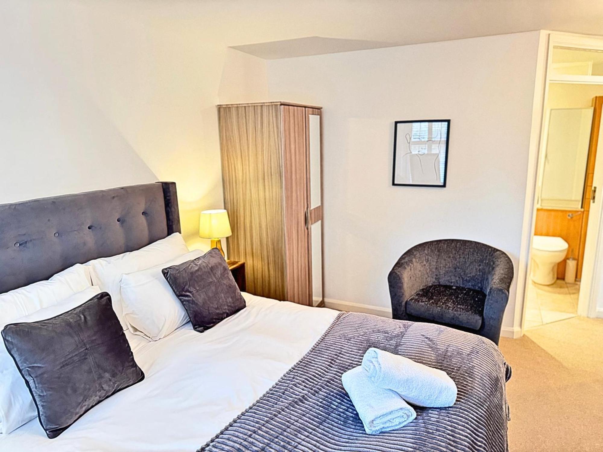 The Heart Of Kensington Mews - 3 Bedrooms House-Private Entrance-Hyde Park Walk Away-Green Park 9 Minutes Underground- The Best Of London With Glamour Of Kensington Dış mekan fotoğraf