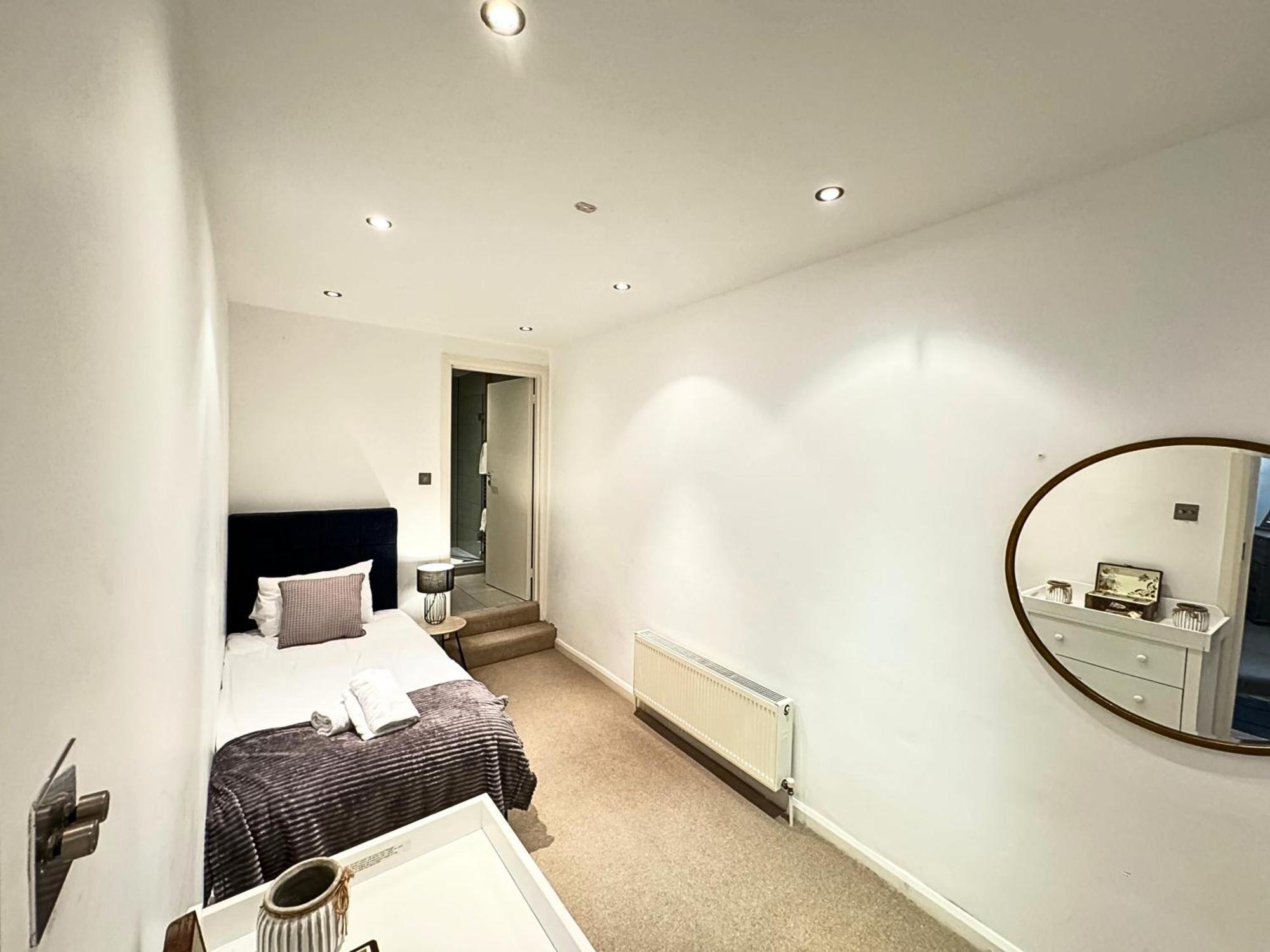 The Heart Of Kensington Mews - 3 Bedrooms House-Private Entrance-Hyde Park Walk Away-Green Park 9 Minutes Underground- The Best Of London With Glamour Of Kensington Dış mekan fotoğraf