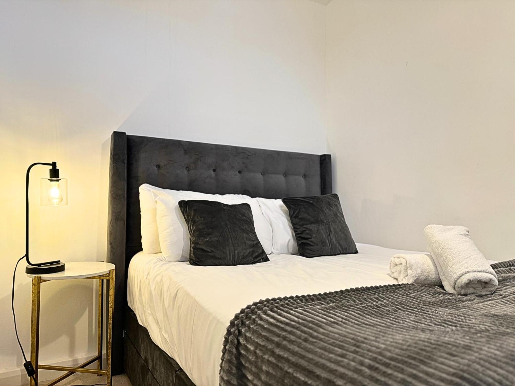 The Heart Of Kensington Mews - 3 Bedrooms House-Private Entrance-Hyde Park Walk Away-Green Park 9 Minutes Underground- The Best Of London With Glamour Of Kensington Dış mekan fotoğraf