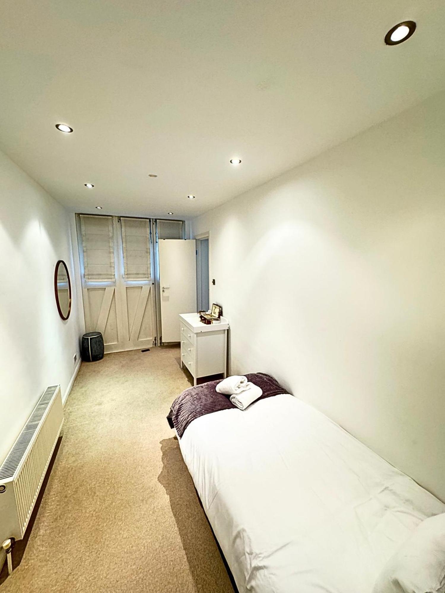 The Heart Of Kensington Mews - 3 Bedrooms House-Private Entrance-Hyde Park Walk Away-Green Park 9 Minutes Underground- The Best Of London With Glamour Of Kensington Dış mekan fotoğraf