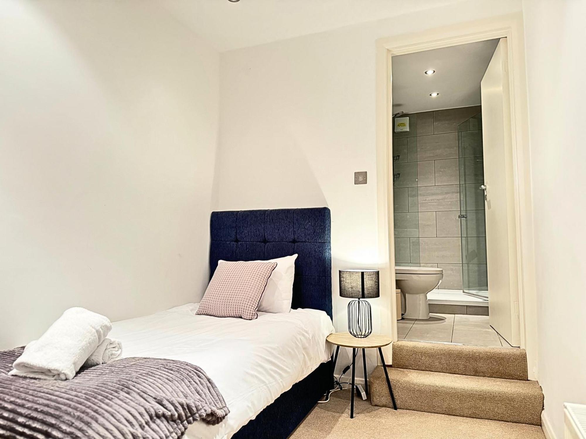 The Heart Of Kensington Mews - 3 Bedrooms House-Private Entrance-Hyde Park Walk Away-Green Park 9 Minutes Underground- The Best Of London With Glamour Of Kensington Dış mekan fotoğraf