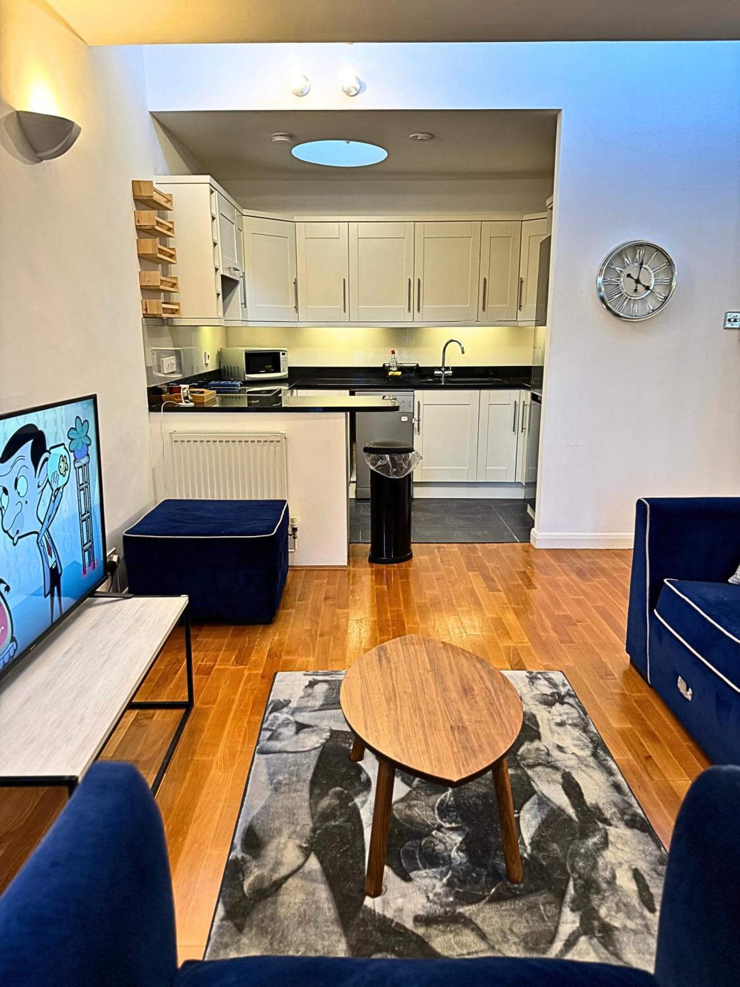 The Heart Of Kensington Mews - 3 Bedrooms House-Private Entrance-Hyde Park Walk Away-Green Park 9 Minutes Underground- The Best Of London With Glamour Of Kensington Dış mekan fotoğraf